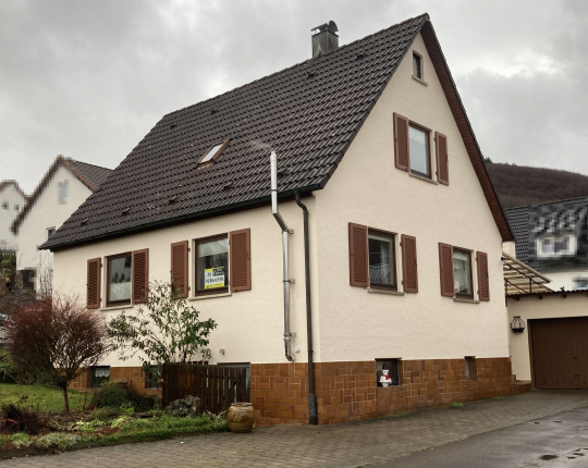 VERKAUFT! Einfamilienhaus mit Einliegerwohnung in Oberkochen (Obj. 1162H00)